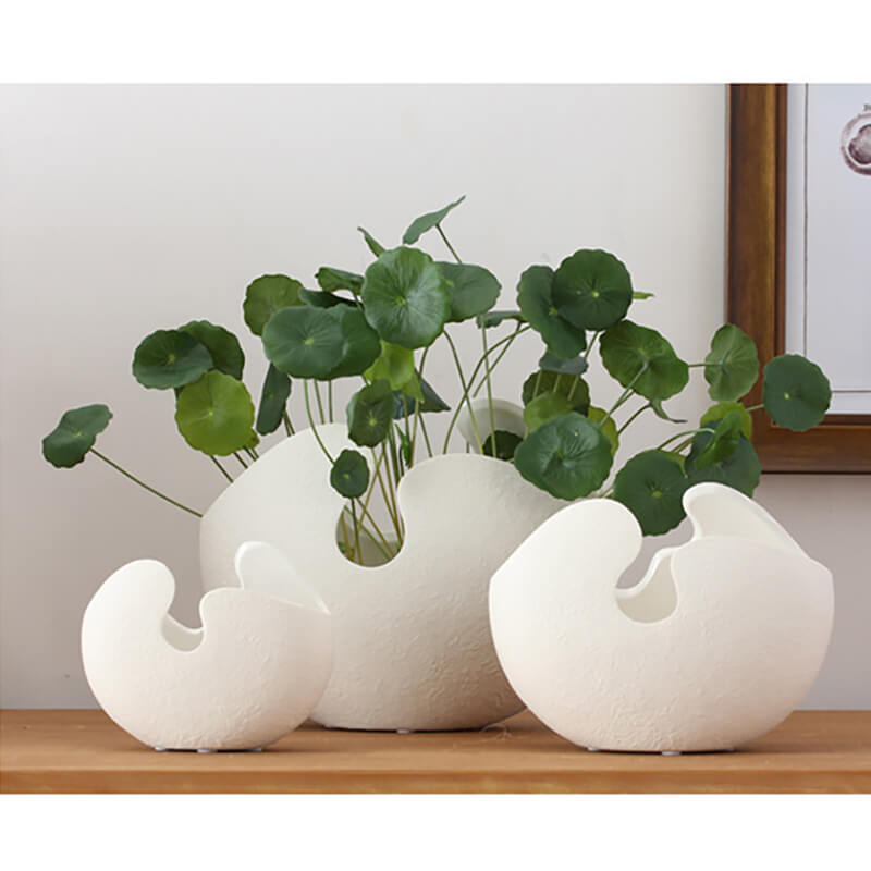 Cache-pot en céramique blanc coquille d'œuf