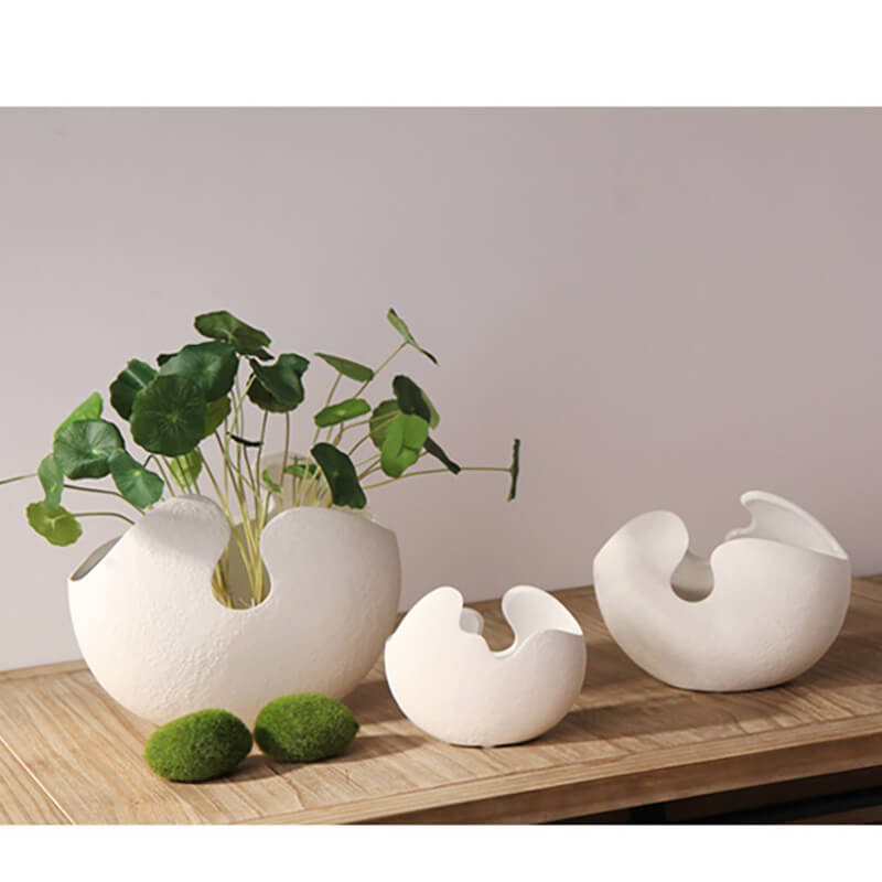 Cache-pot en céramique blanc coquille d'œuf