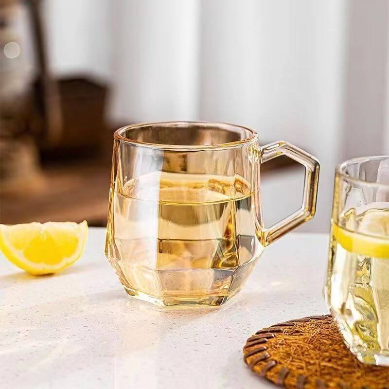 Coupe hexagonale en verre ambré