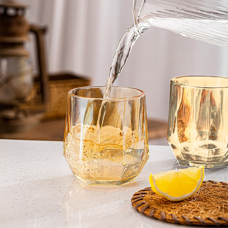 Coupe hexagonale en verre ambré