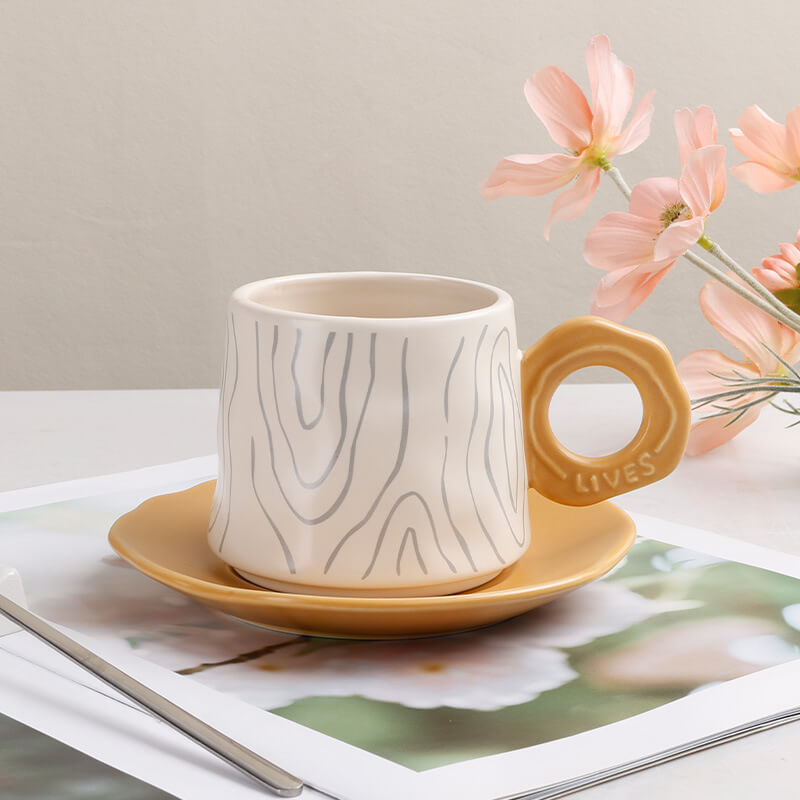 Ensemble de tasses à anneaux annuels