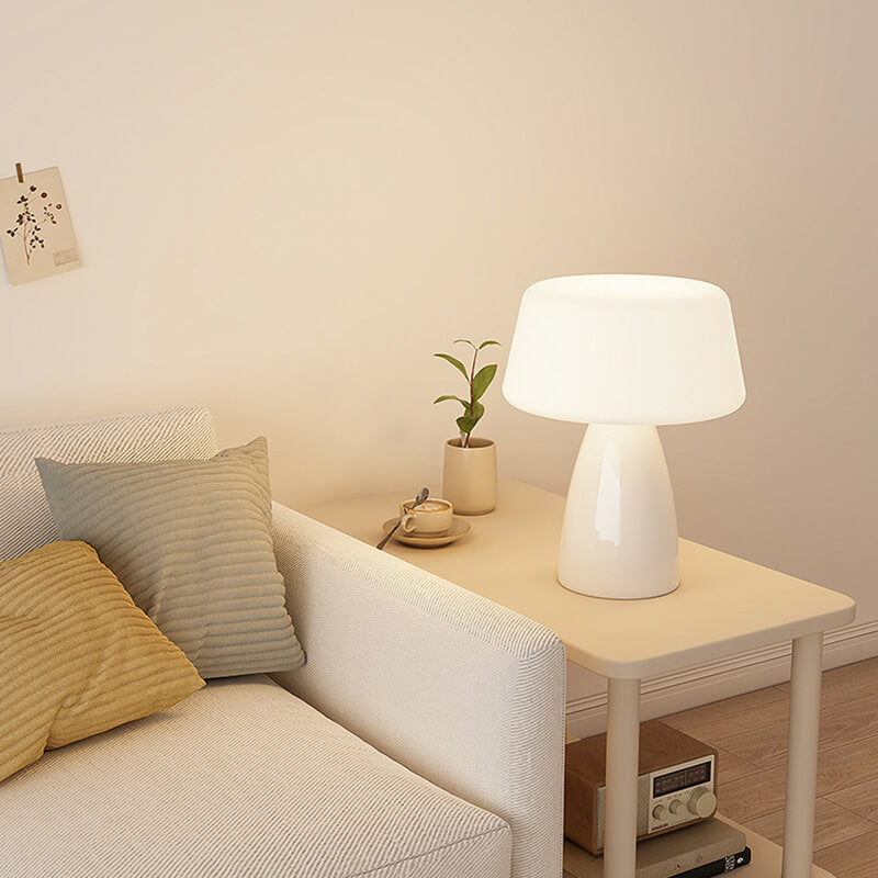 Cremefarbene Tischlampe mit Pilzmotiv