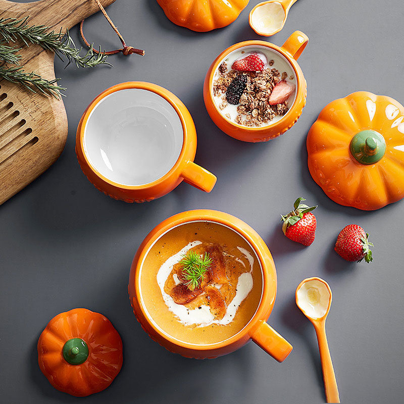 Tasse créative en céramique en forme de citrouille