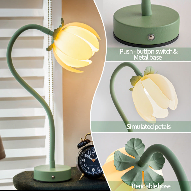 Creative Petal Table Lamp