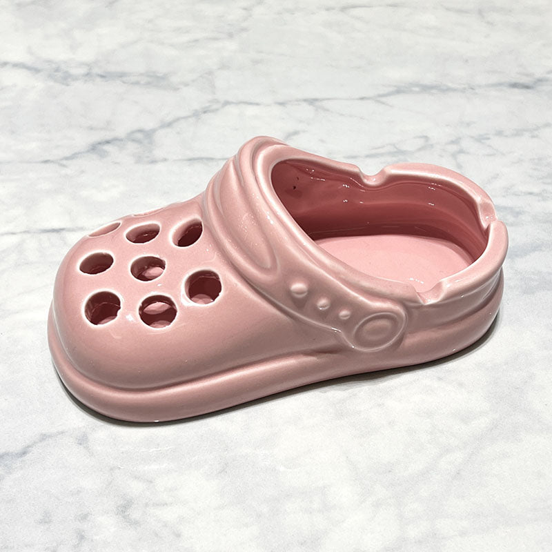 Cendrier à chaussures avec trou mignon
