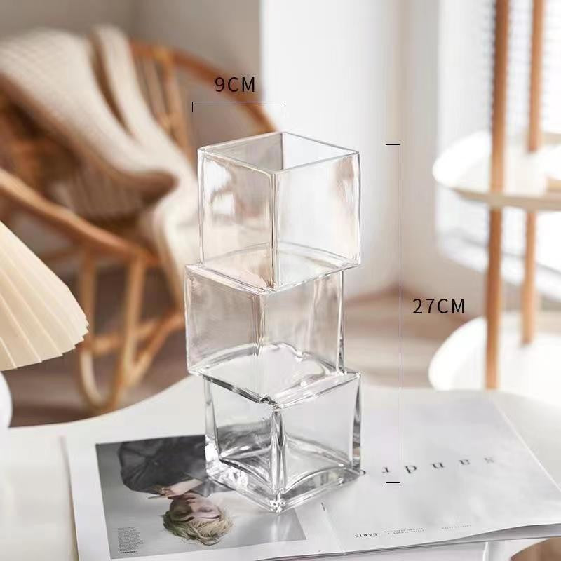 Vase carré en verre disloqué