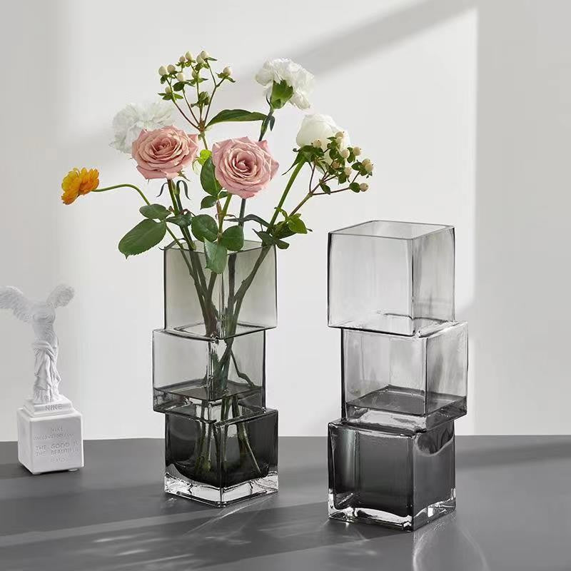 Vase carré en verre disloqué