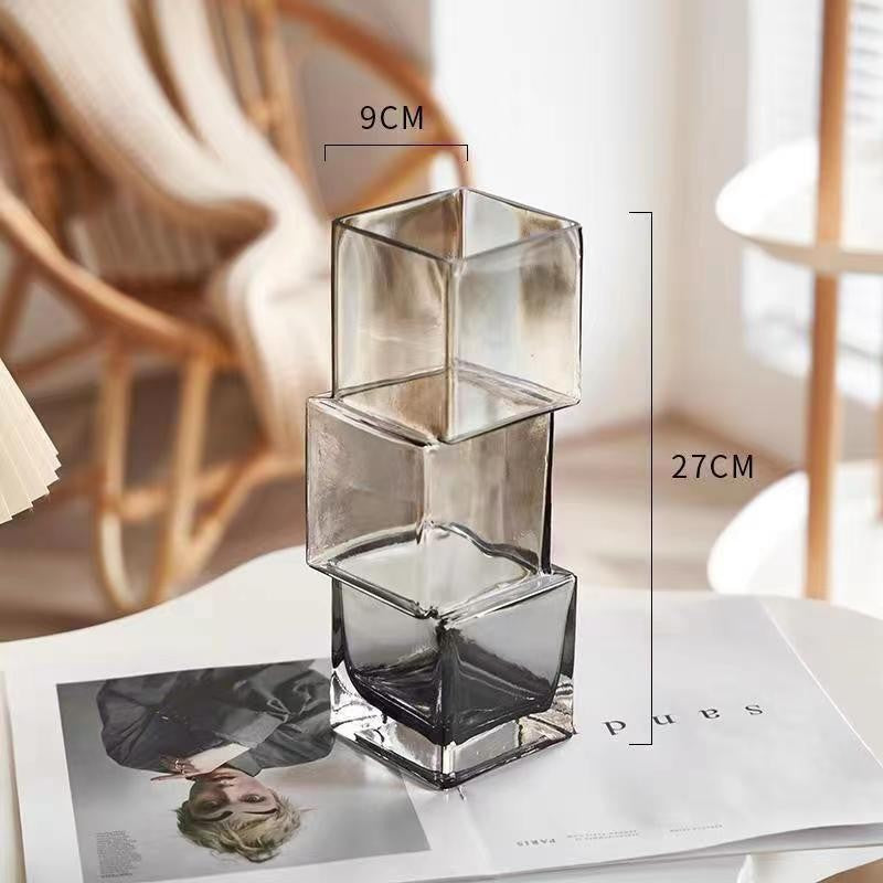 Vase carré en verre disloqué