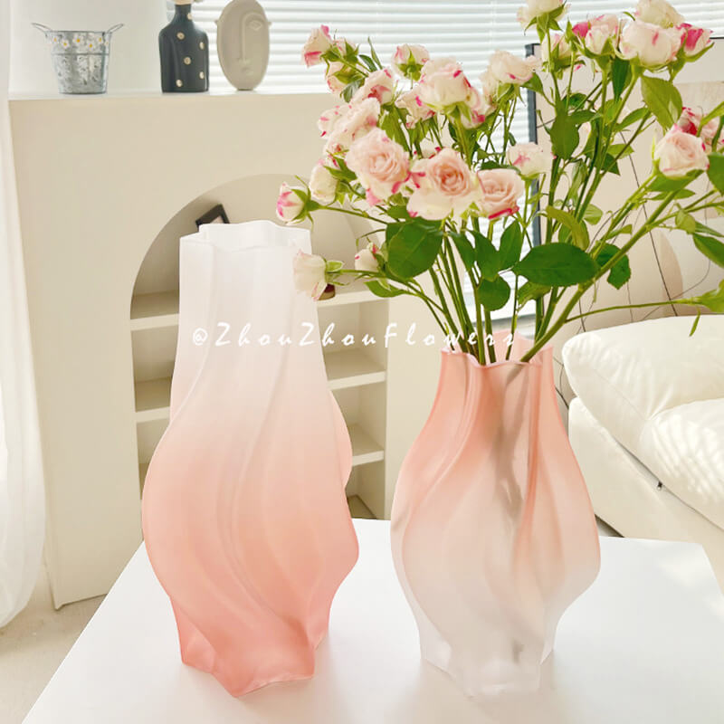 Vase en verre dépoli