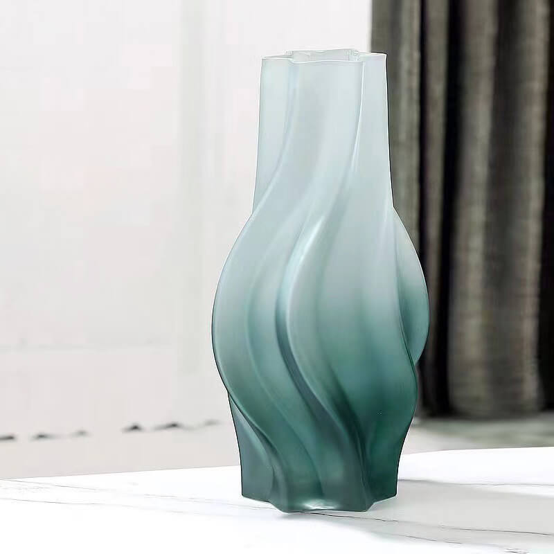 Vase en verre dépoli