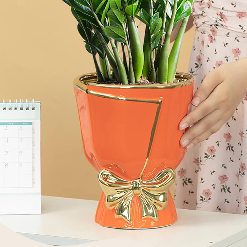 Gold Edge Bow Ceramic Vase