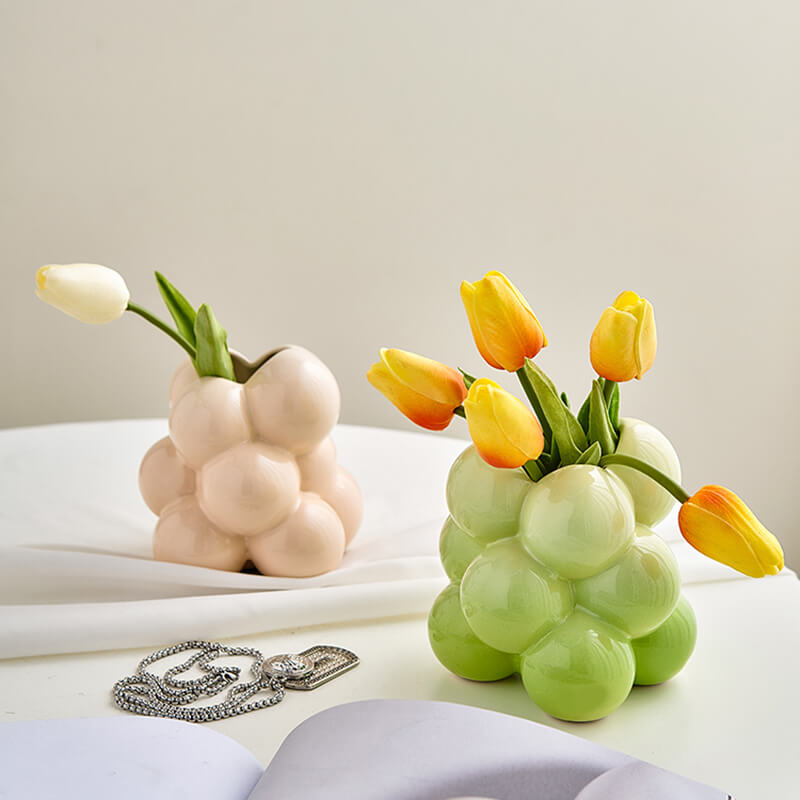 Vase en céramique en forme de boule de raisin