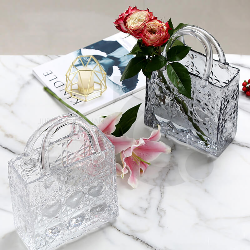Vase en verre pour sac à main