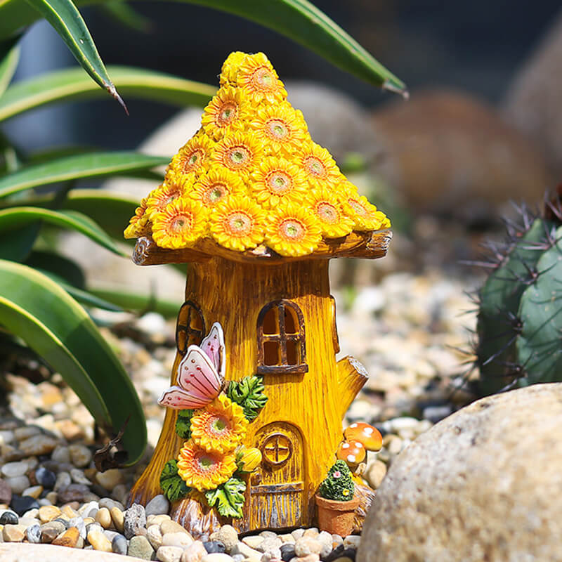 Beleuchtetes Sonnenblumen-Baumhaus
