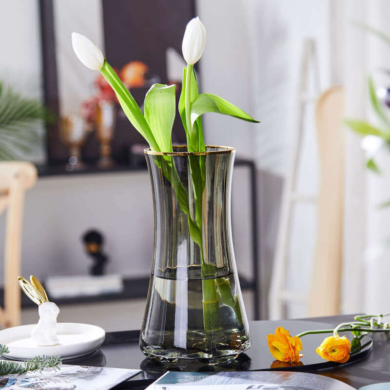 Vase en verre simple et léger de luxe