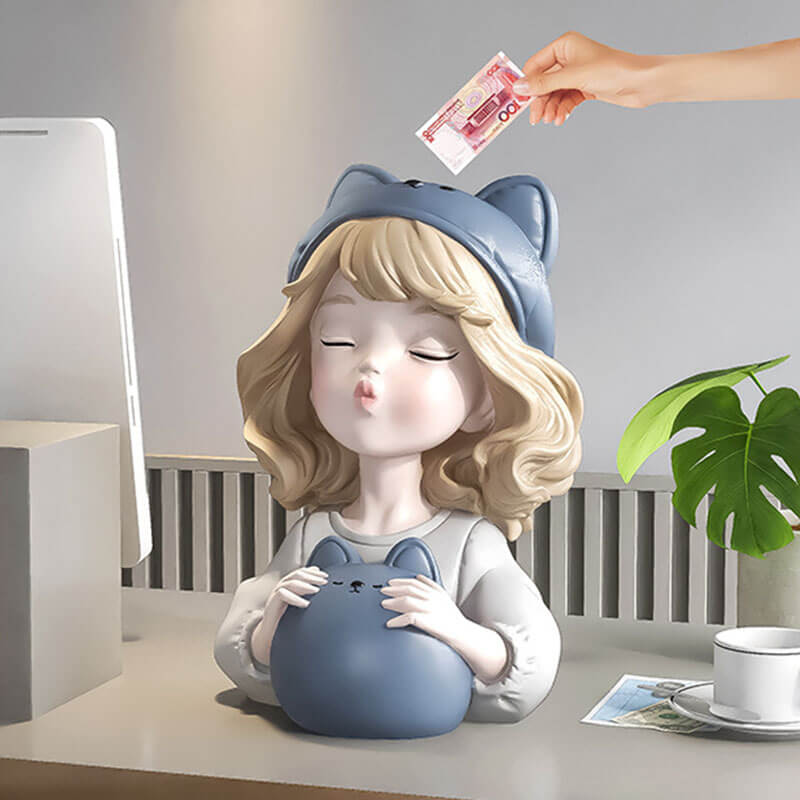 Tirelire en forme de petite fille ourse