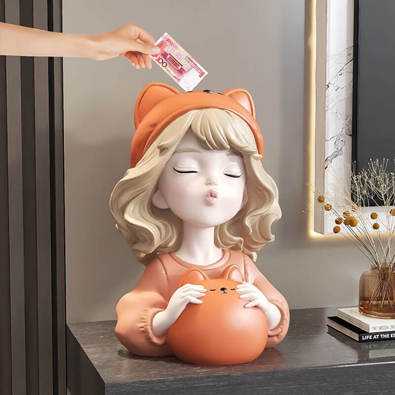 Tirelire en forme de petite fille ourse