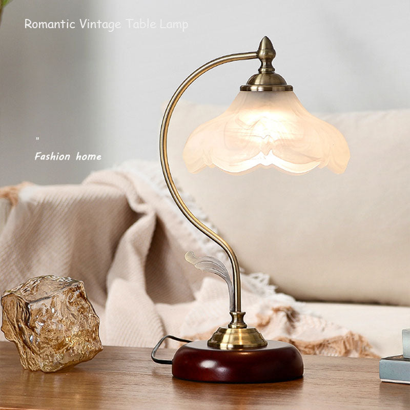 Lotus Cloud Pattern Retro Glass Table Lamp