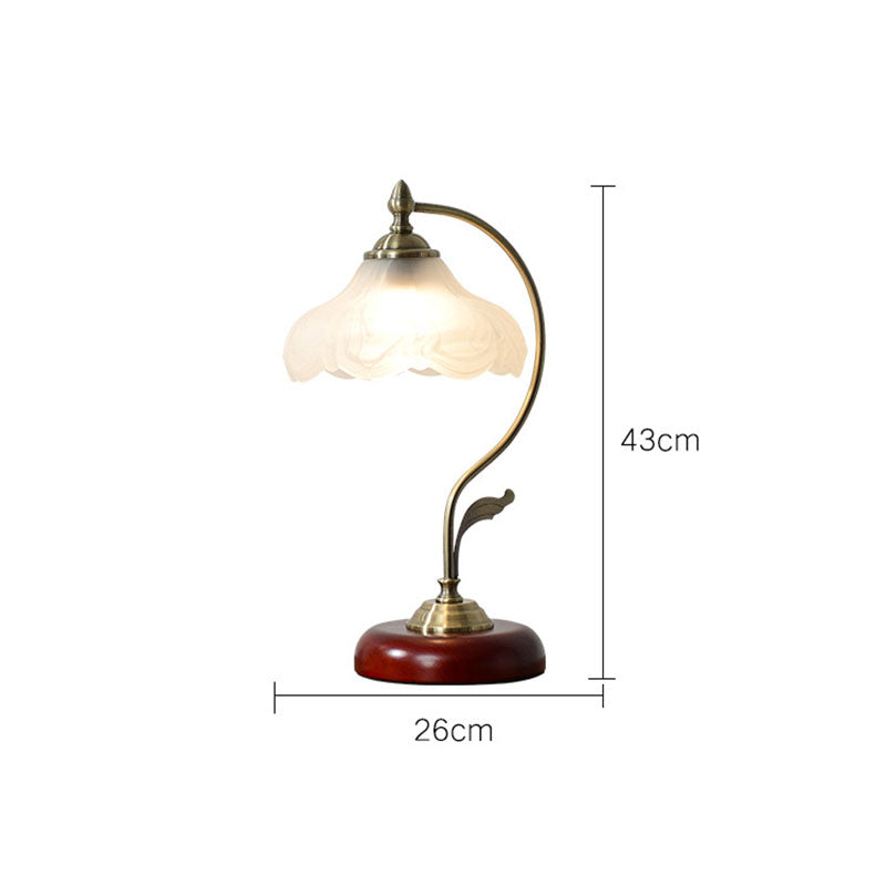 Lotus Cloud Pattern Retro Glass Table Lamp