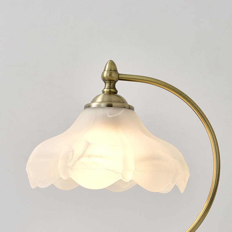 Lotus Cloud Pattern Retro Glass Table Lamp
