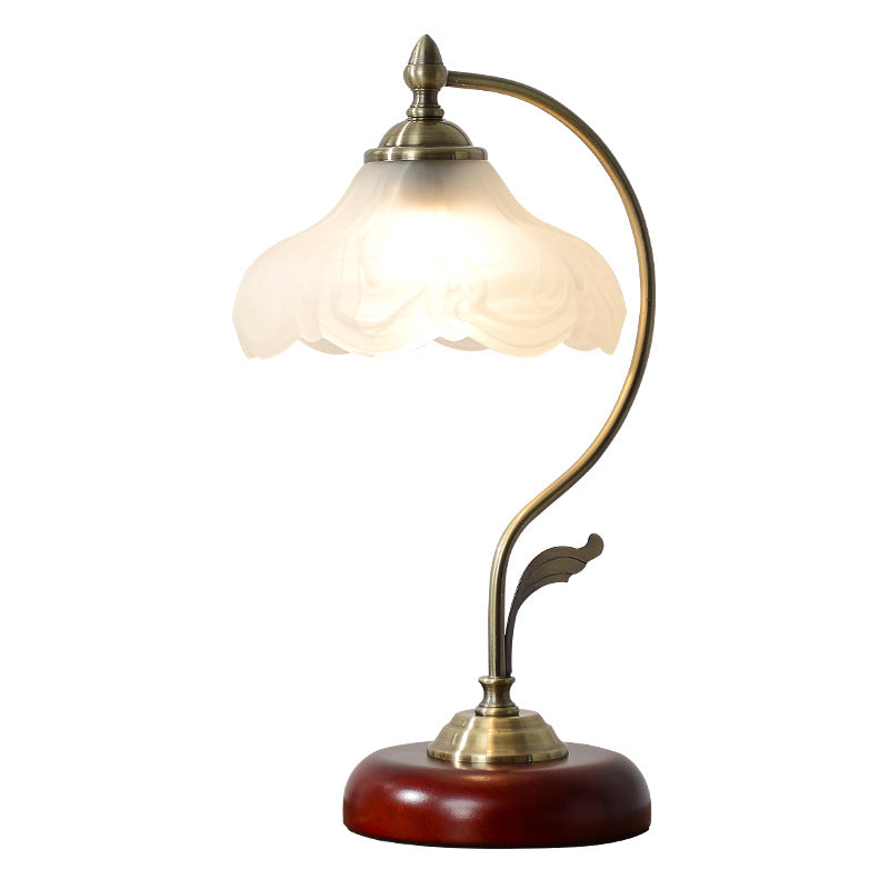 Lotus Cloud Pattern Retro Glass Table Lamp