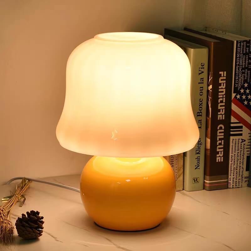 Lampe de table en forme de champignon