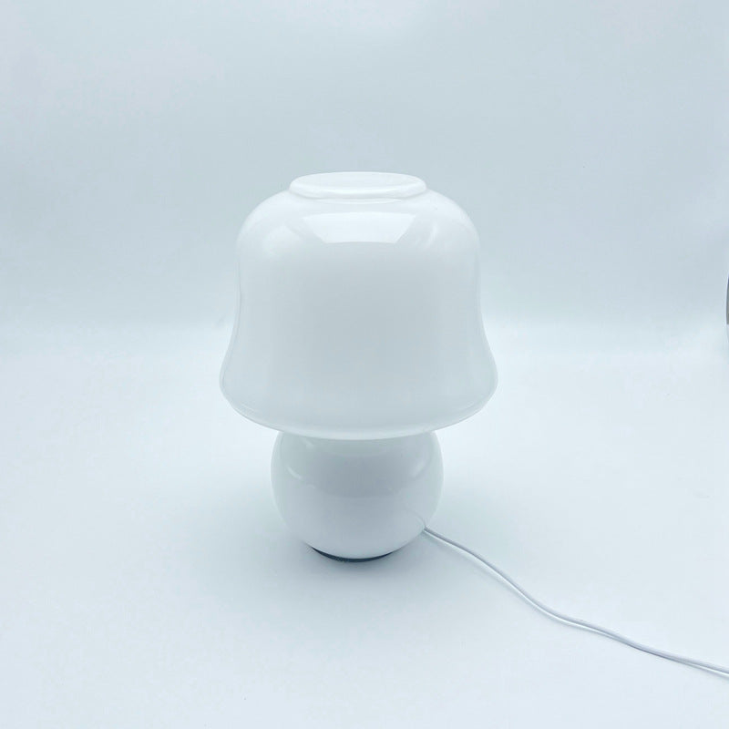 Lampe de table en forme de champignon