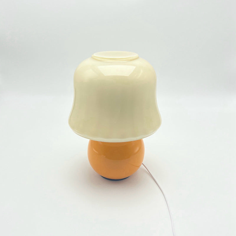 Lampe de table en forme de champignon