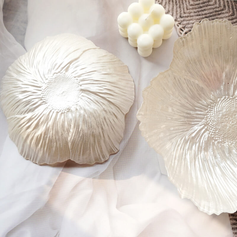 Pearlescent Flower-Shaped Glass Storage