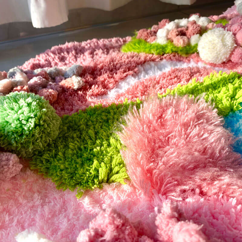 Tapis en mousse rose fait main