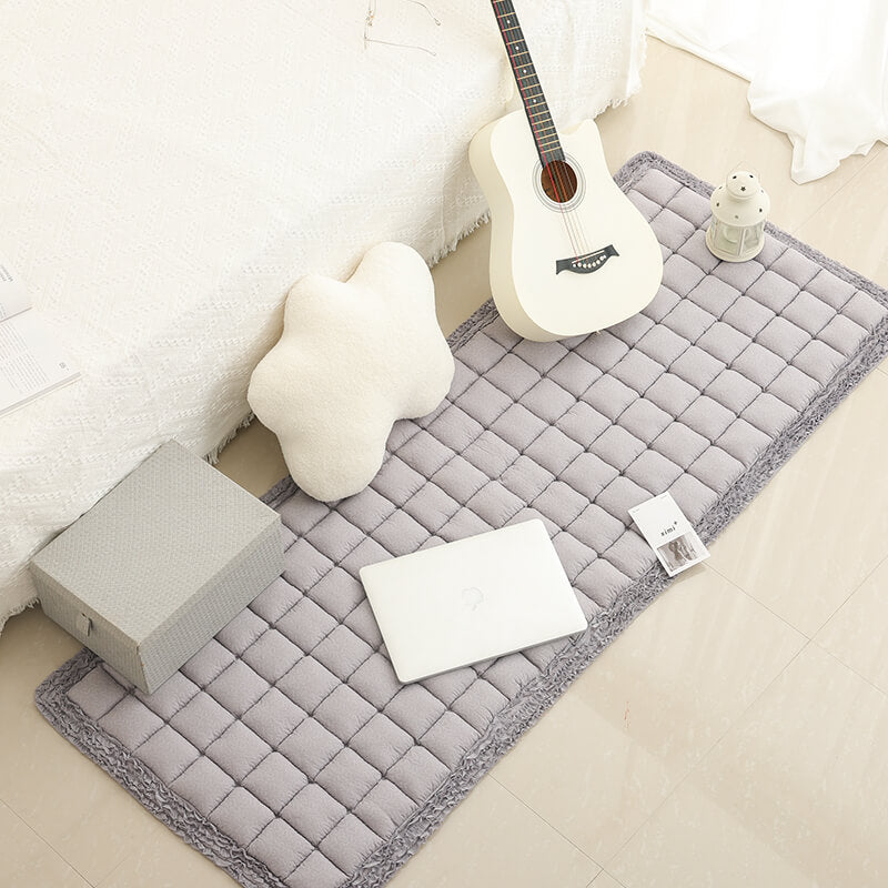 Pleated Macrame Grid Rug