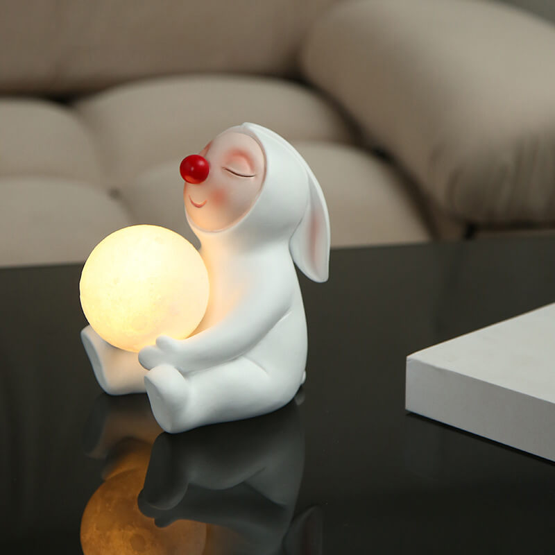 Nachtlampe mit Kaninchenpuppe