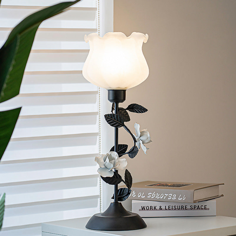 Retro Flower Table Lamp