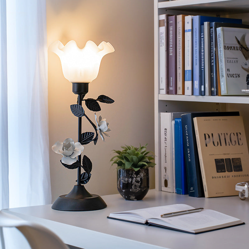 Retro Flower Table Lamp