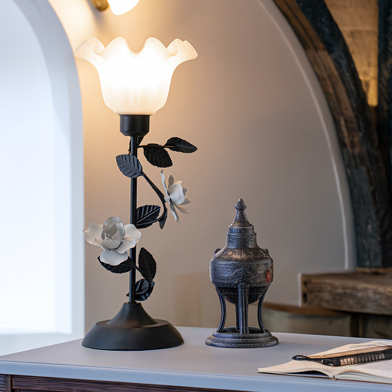 Retro Flower Table Lamp