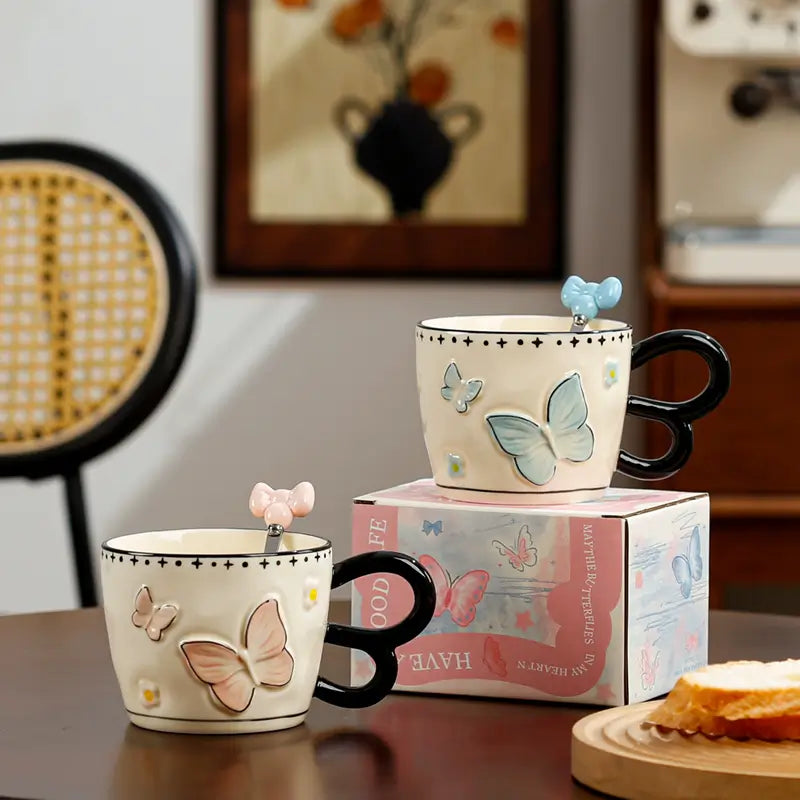 Tasse papillon rétro