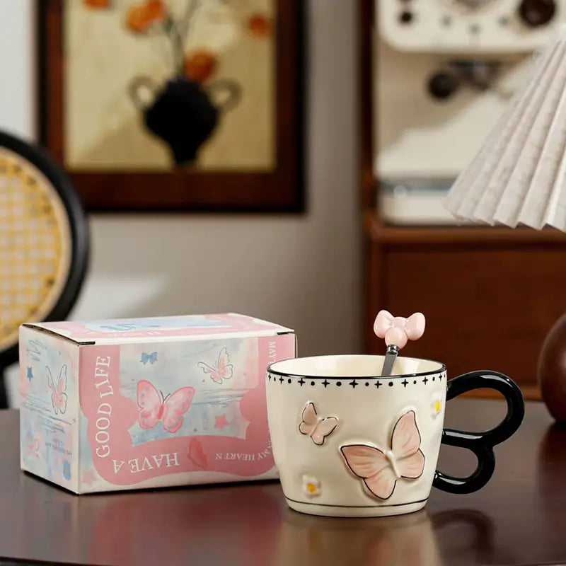 Tasse papillon rétro