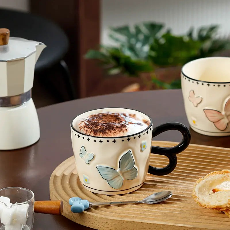 Tasse papillon rétro