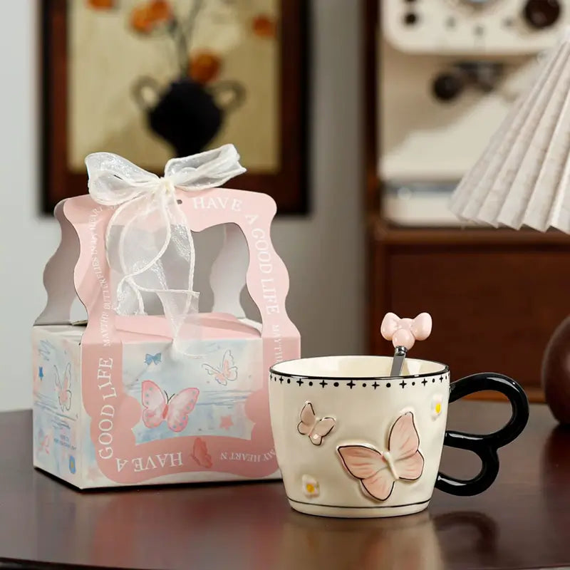 Tasse papillon rétro