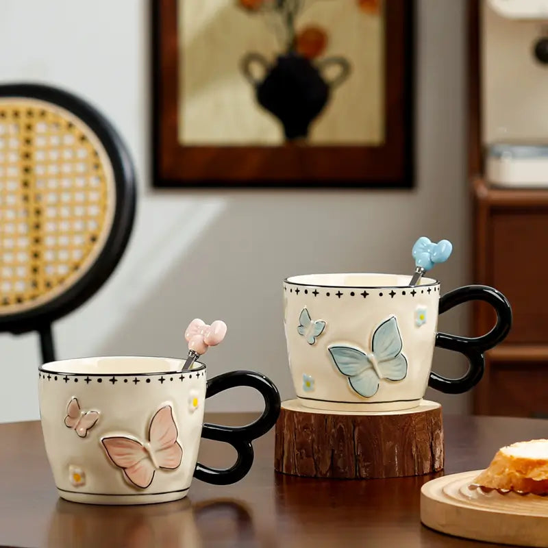 Tasse papillon rétro
