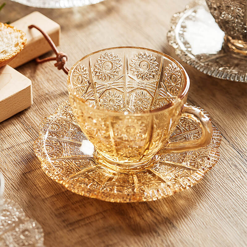 Tasse en verre à motif soleil rétro