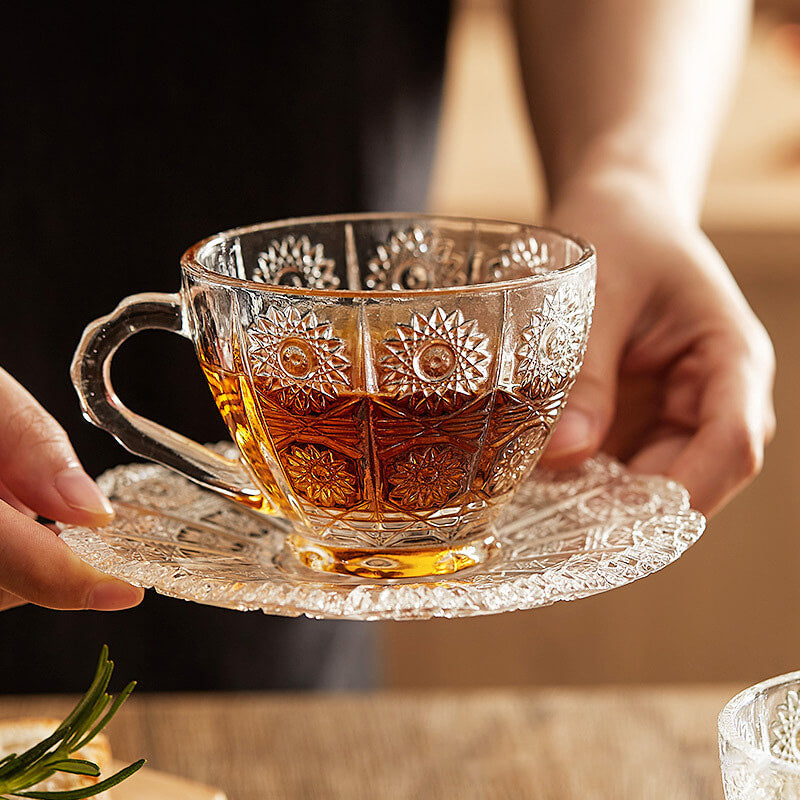 Tasse en verre à motif soleil rétro