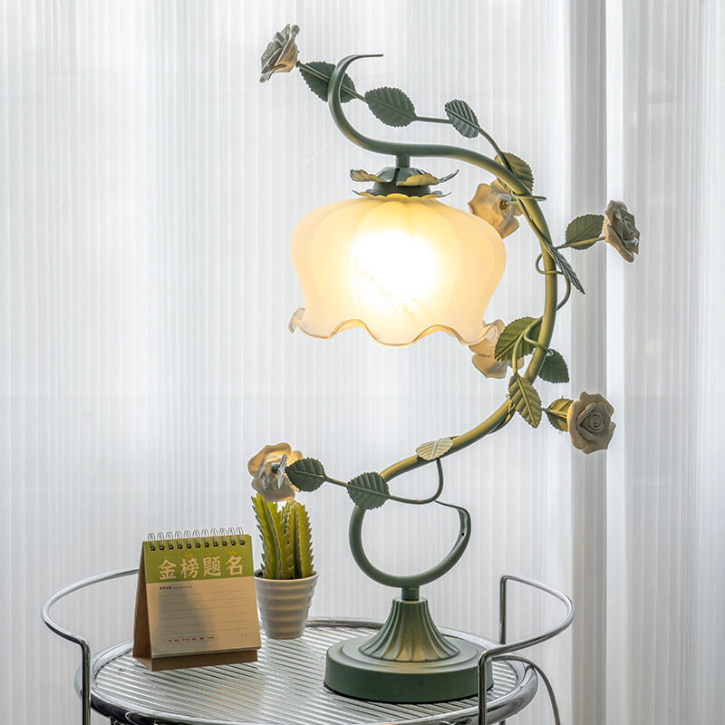 Romantische Blumentischlampen