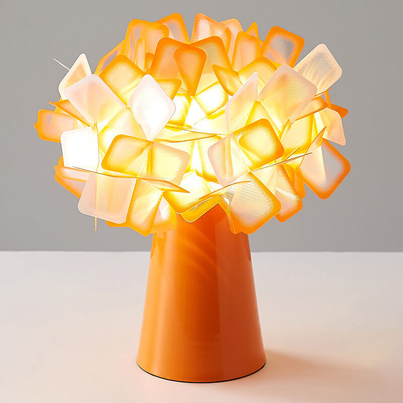 Lampe de table à pétales romantiques