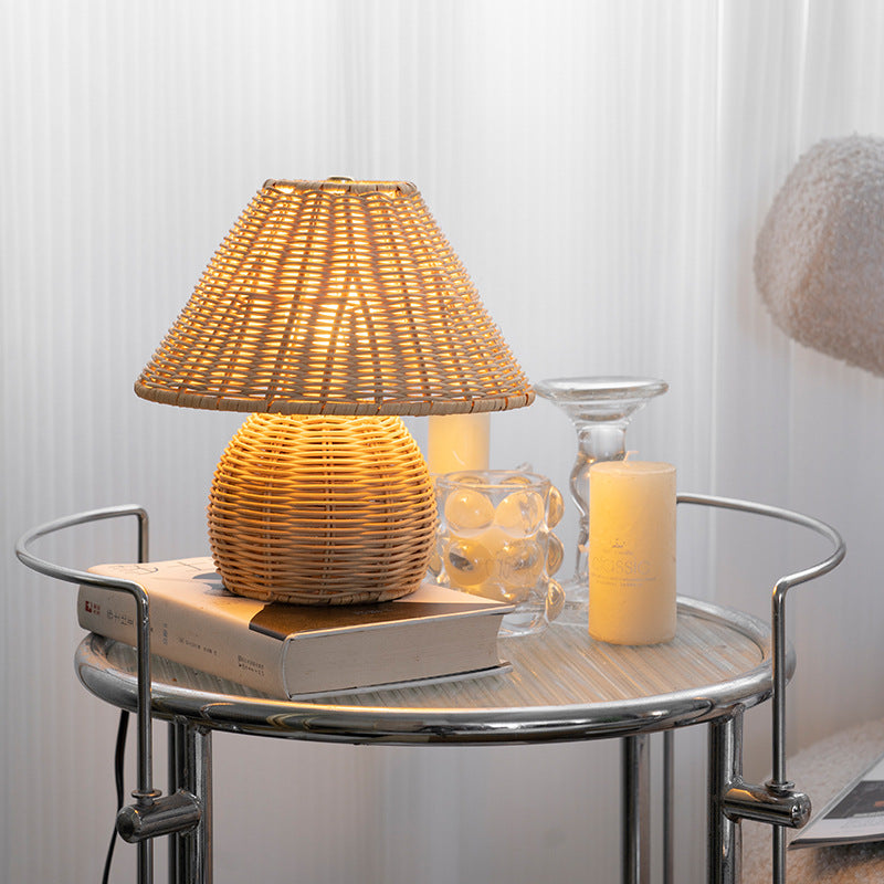 Simple Bamboo Table Lamp