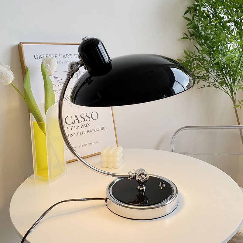 Simple Bauhaus Retro Desk Lamp