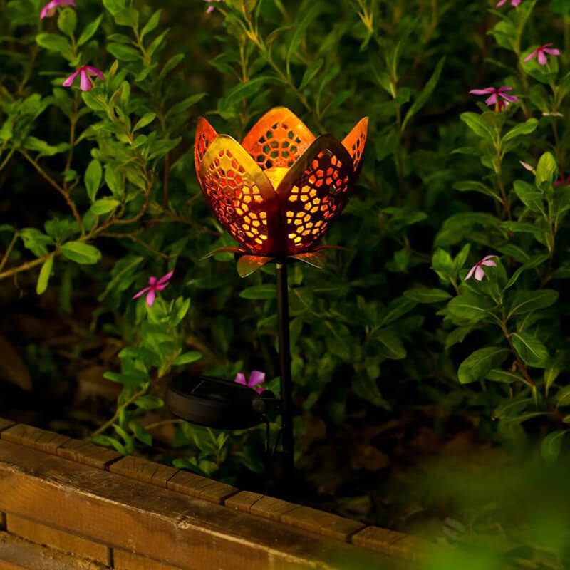 Solar Iron Flower Outdoor Decorative Light
