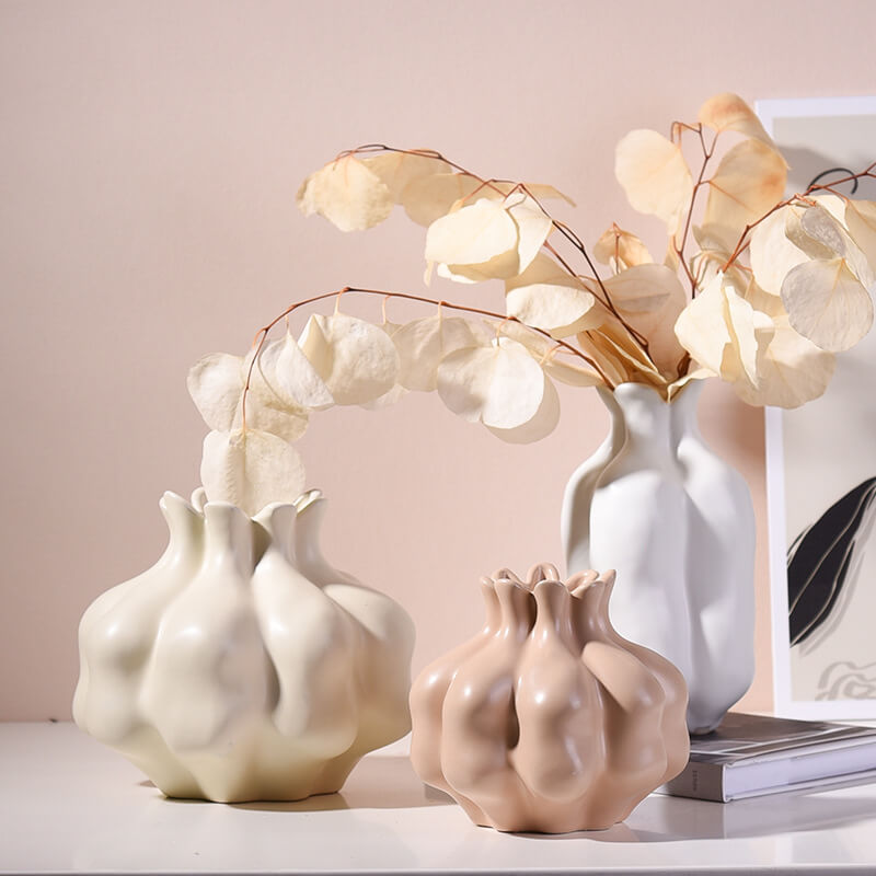 Vase en céramique de couleur unie crème