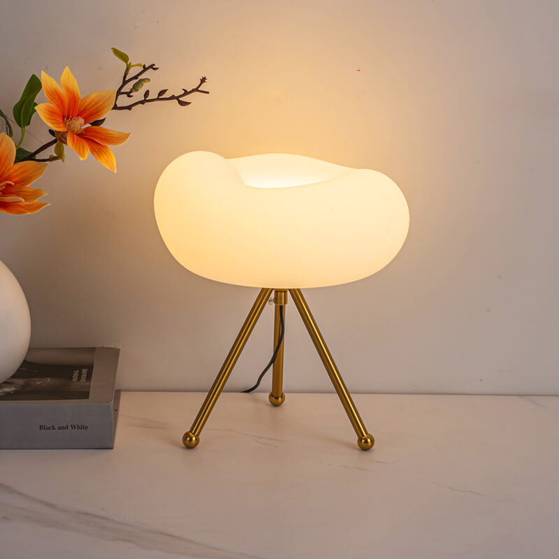 Triangular Bracket Table Lamp
