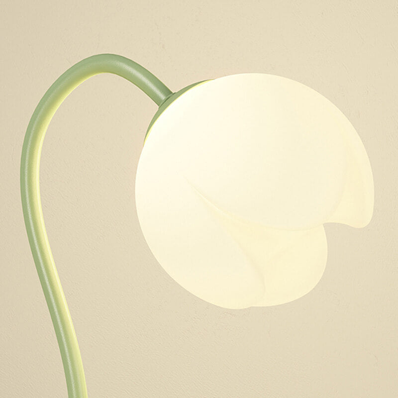 Lampe de table en forme de tulipe
